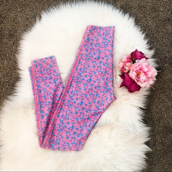 LoveShackFancy X Beachriot leggings, size Medium - Picture 3 of 3